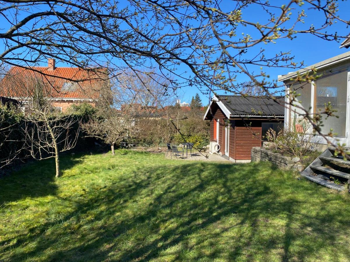 Villa Cozy House With A Graden View Herlev Kommune Exterior foto
